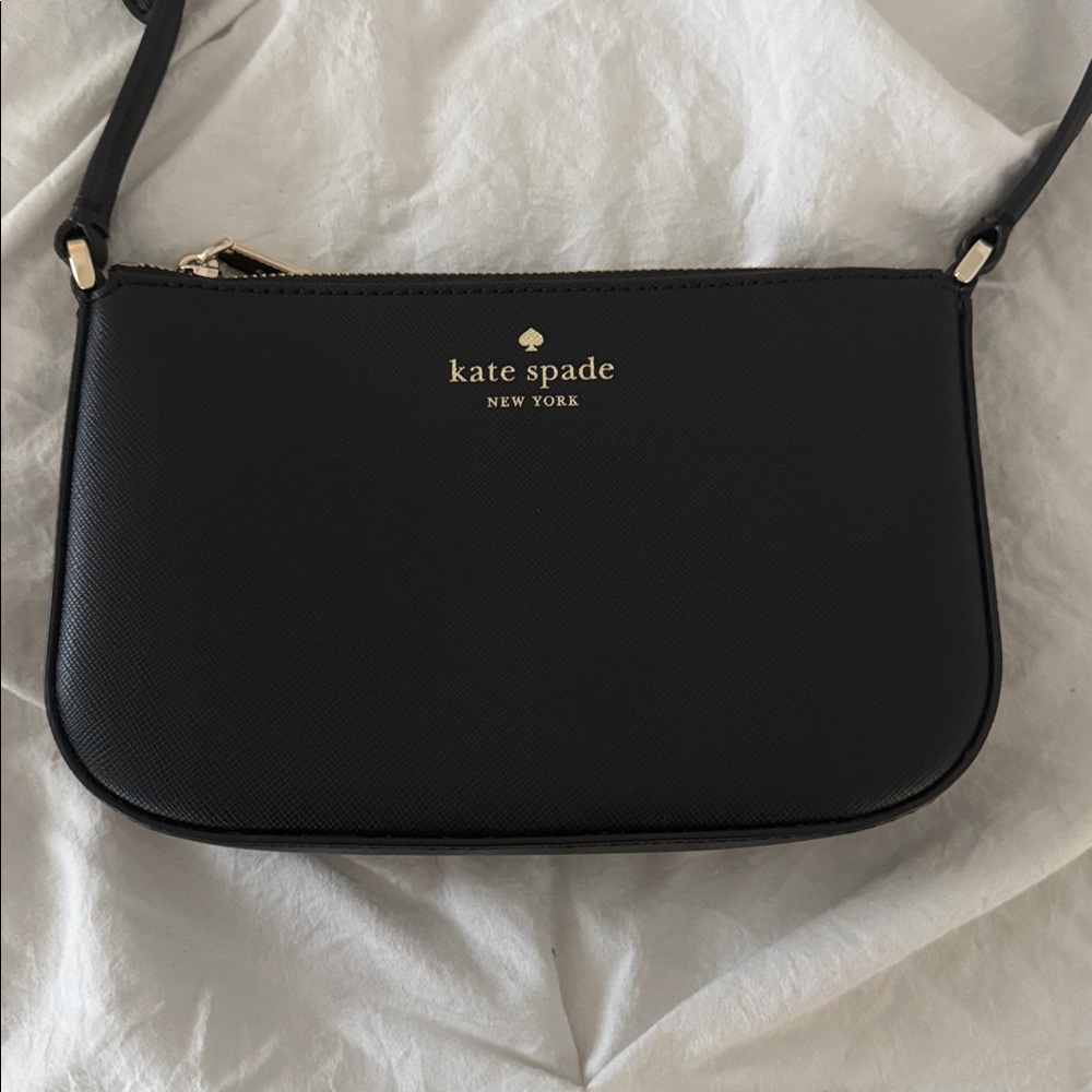BRAND NEW never used 🖤kate spade Black Saffiano Leather Crossbody with Gold Logo